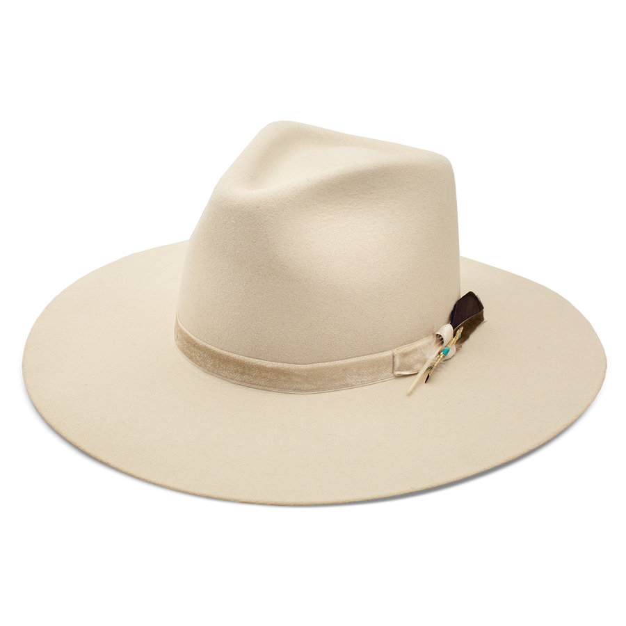 Ring Finger Fashion Hat – Charlie 1 Horse