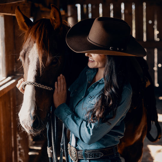 The Cowgirl Hat – Charlie 1 Horse